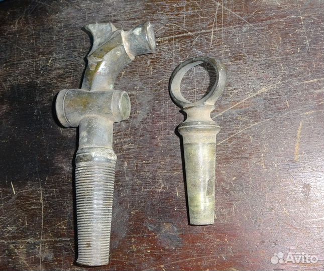 Кран бочковой старинный