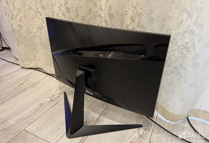 Монитор Msi optix g24c6