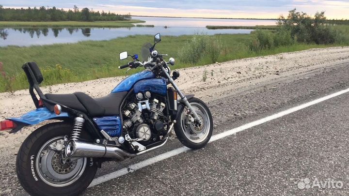 Yamaha V-MAX 1200