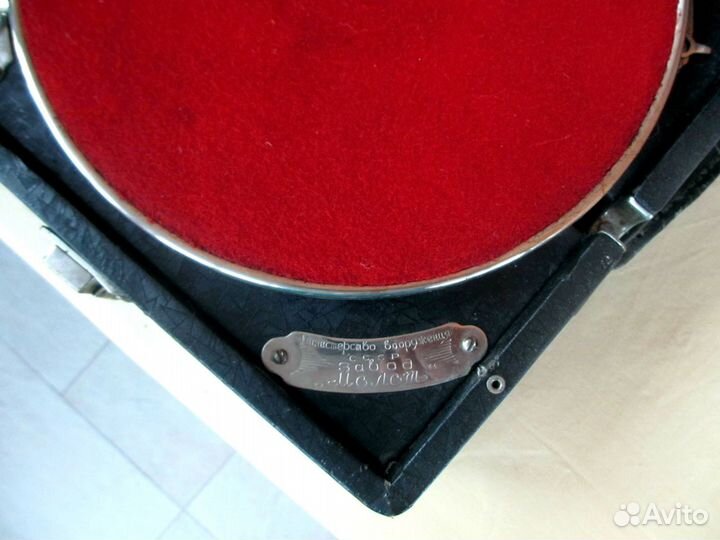 Советский патефон Завод 