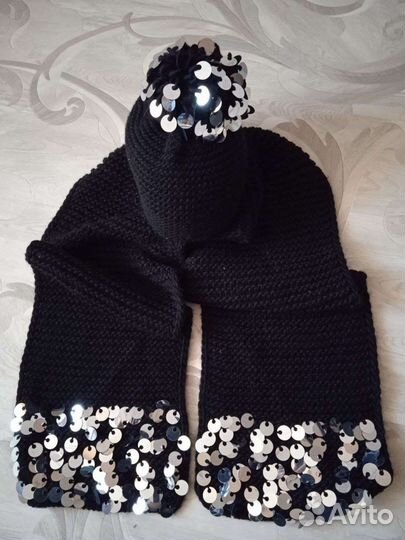 Комплект (шапка и шарф ). Италия