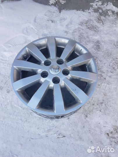 Продам литые диски r16 оригинал toyota