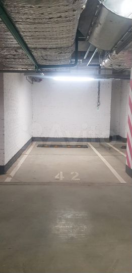 Машиноместо, 14 м²