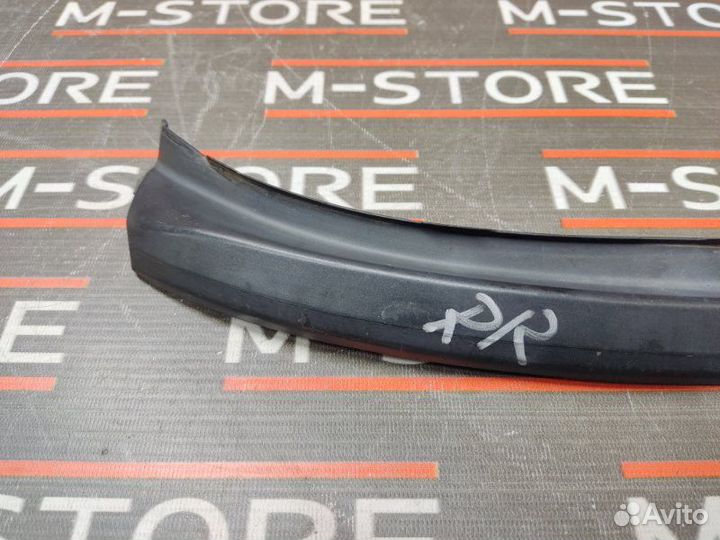 Водосток багажника задний правый Bmw 7-Series