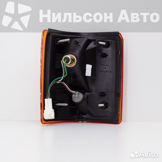 Габарит mazda titan 1989-1991 г желтый, левый, dep