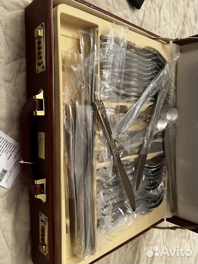 Столовый набор на 72 предмета из нержавеющей стали