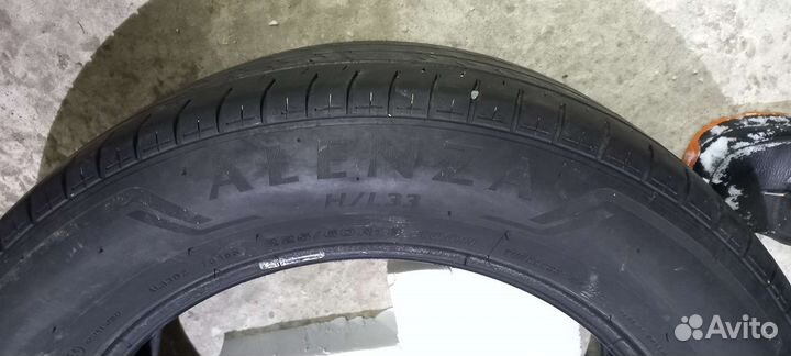 Bridgestone Alenza H/L 33 225/60 R18