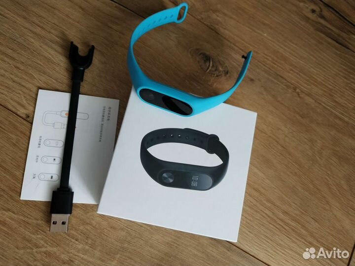 Часы-браслет MiBand 1