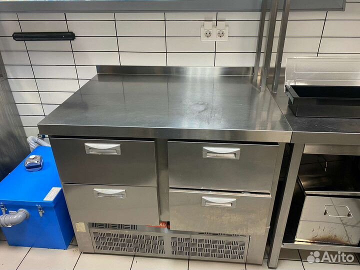 Стол холодильный Hicold GNE-22TN