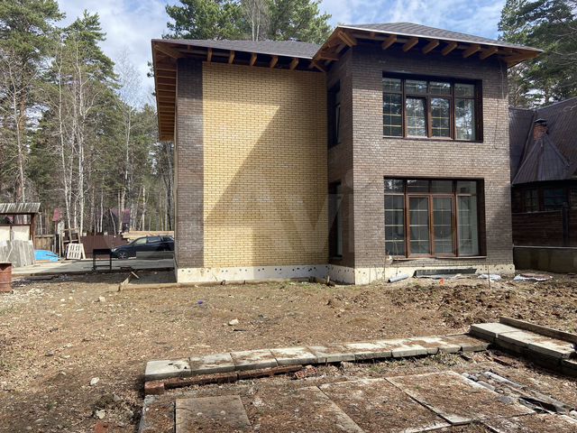 Дом 220 м² на участке 7 сот.