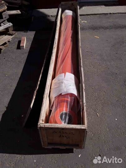 Гидроцилиндр рукояти 9186602 Hitachi ZX330-3