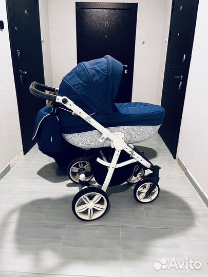 Коляска 3 в 1 roan bass