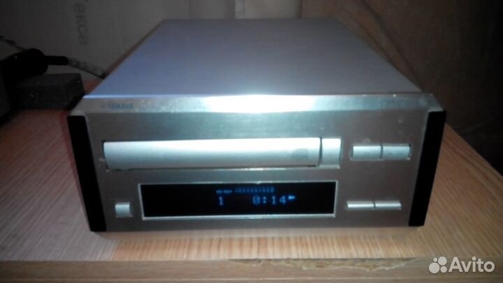 CD-плеер Yamaha