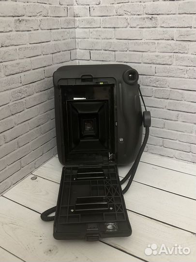 Фотоаппарат instax mini 11 black