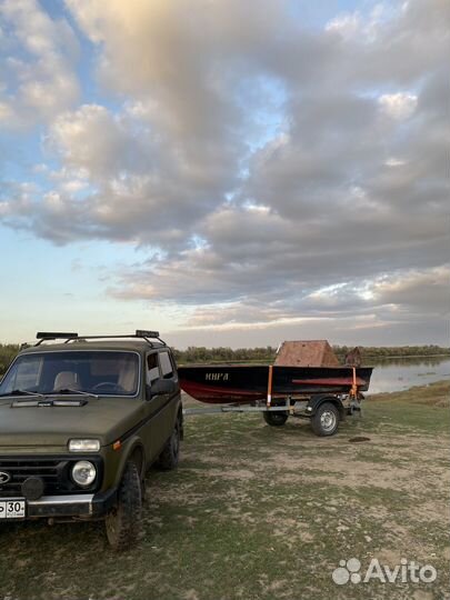 Аренда лодки для рыбалки и прогулок
