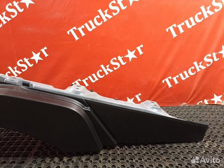 Корпус подножки левый Renault T