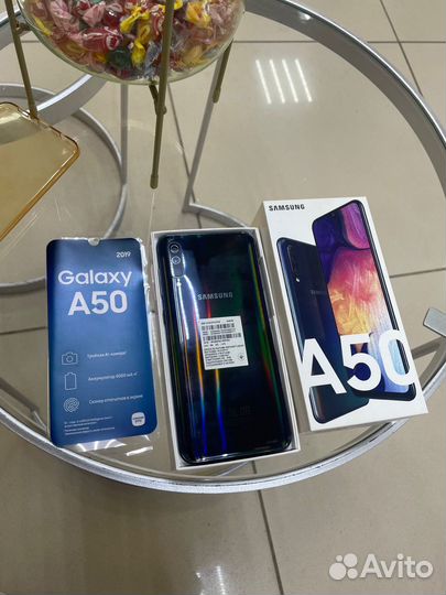 Samsung Galaxy A50, 4/64 ГБ