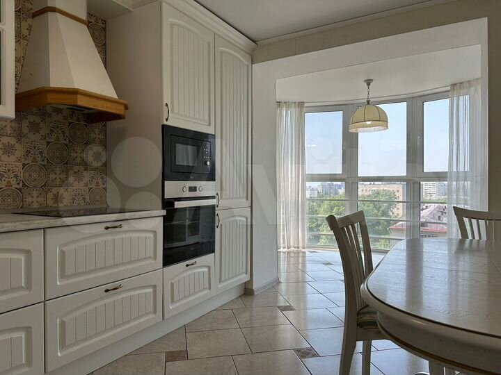 2-к. квартира, 62 м², 9/14 эт.