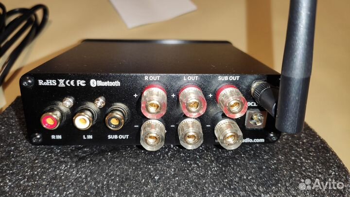 Усилитель с выходом на пассивный сабвуфер Fosi Aud
