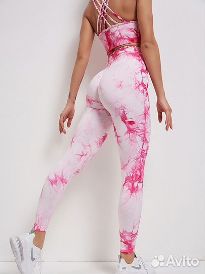 Спортивный костюм женский