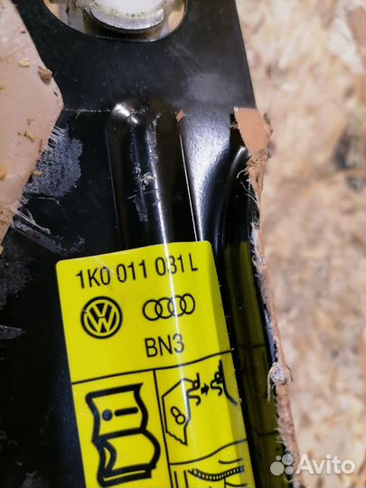 Домкрат Volkswagen Golf 6