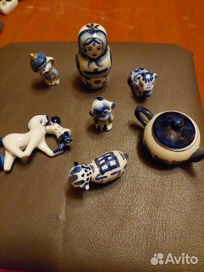 Статуэтки старая гжель