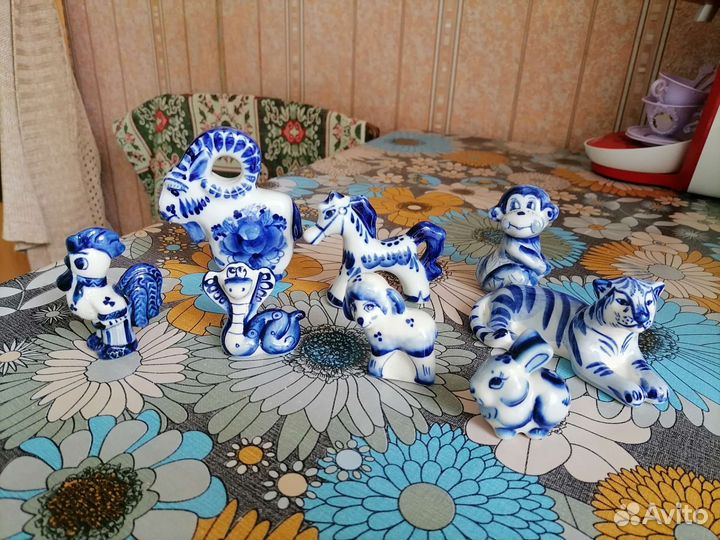 Фарфор Гжель, статуэтки