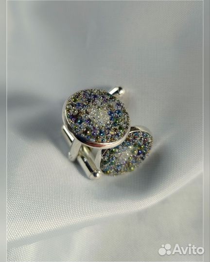 Рельефные запонки. Радужные искры