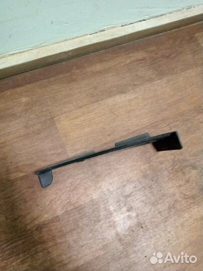 Накладка (пыльник) заднего бампера левая Hyundai