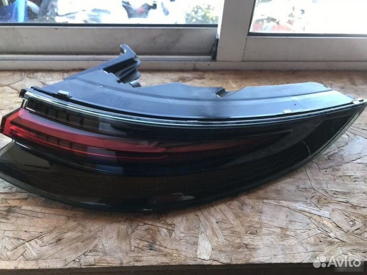 Фонарь наружный задний правый Porsche Panamera