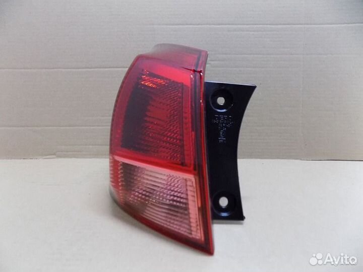 Фонарь задний левый внешний Ниссан Кашкай 2006-14