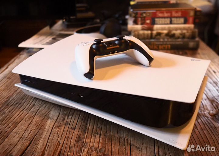 Apeнда Sony Playstation 5 + 3 джойстика