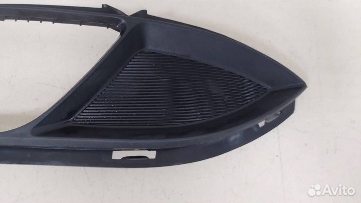 Рамка противотуманной фары правой Kia Cerato YD 20