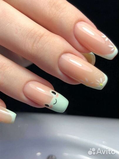 Маникюр, наращивание ногтей