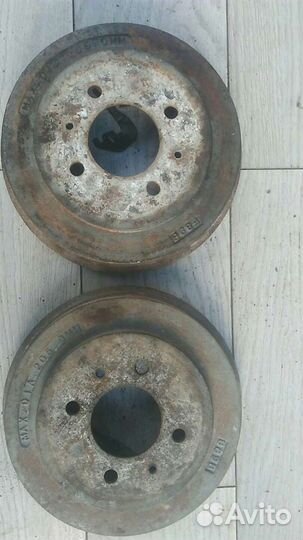 Тормозные задние барабаны+ колодки,ммс кольт,мираж