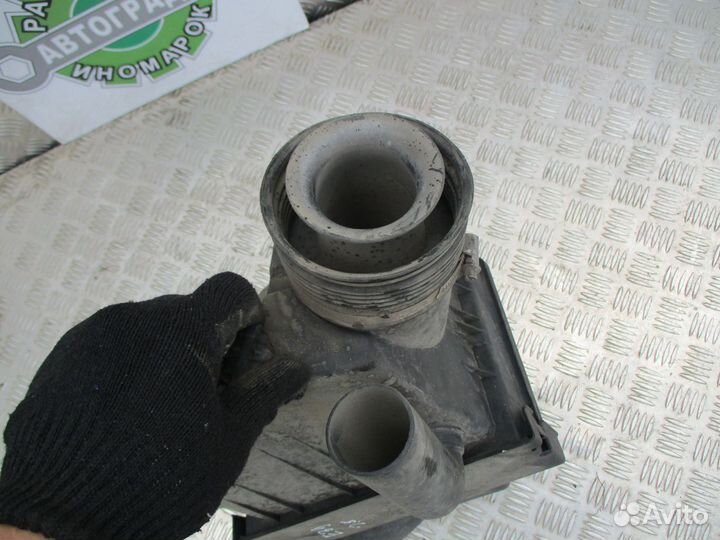 Корпус воздушного фильтра Бмв е39 2.5