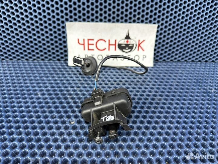 Моторчик лючка бензобака VW Tiguan/Тигуан