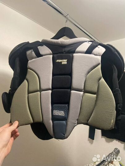 Нагрудник хоккейный