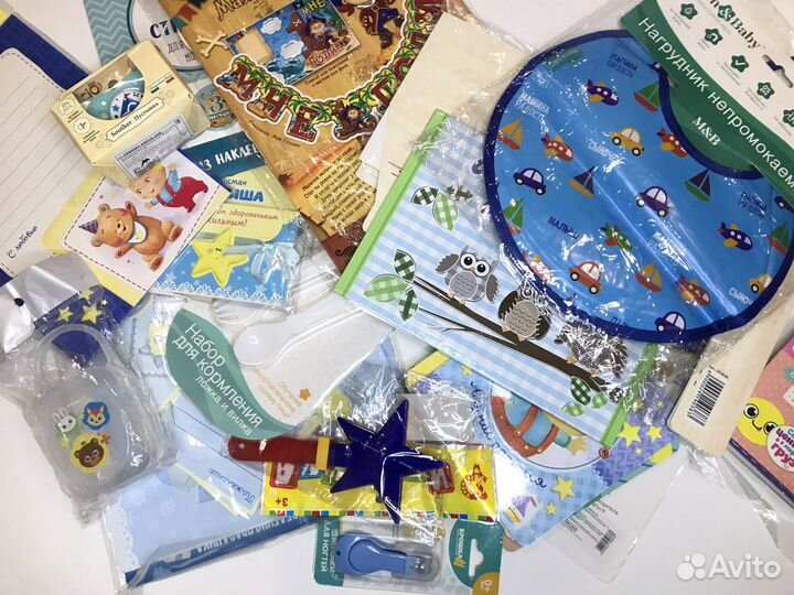 Подарочные наборы новорожденным малышам и малышкам