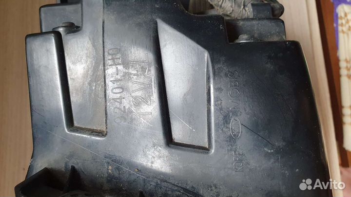 Задний левый фонарь