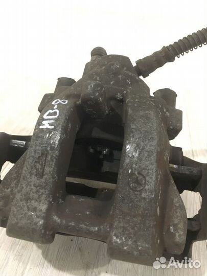 Суппорт тормозной задний левый Mercedes Benz S500