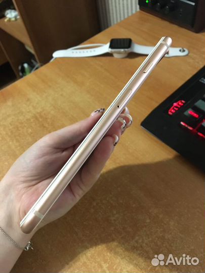 iPhone 8 Plus, 64 ГБ