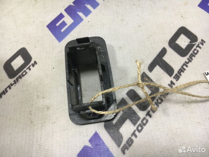 Накладка кнопки стеклоподъемника задняя Джили MK