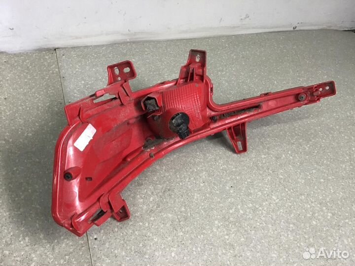 Фонарь задний в бампер правый Hyundai Elantra 2016