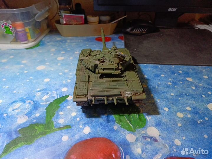 Модель танка Т-72б в масштабе 1/35