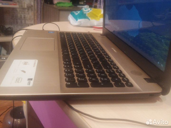 Asus