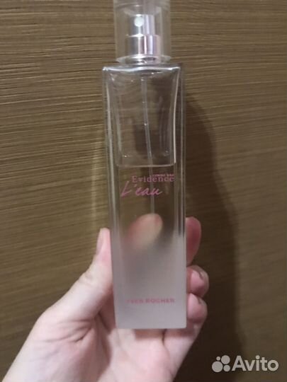 Духи comme une evidence l'eau