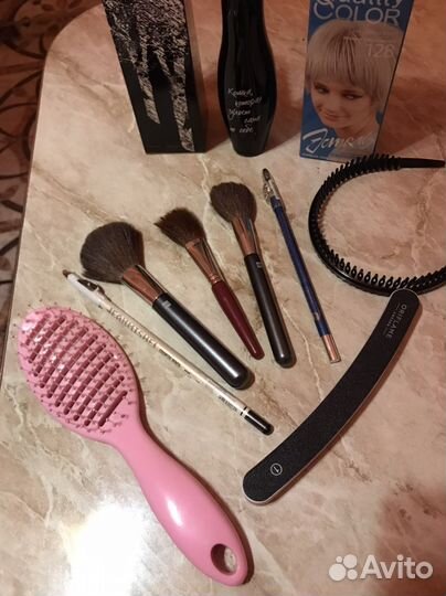 Кисти для макияжа,щетка для волос новое