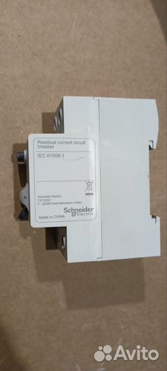 Узо Schneider electric EZ9R34240, 2п 40А 30мА