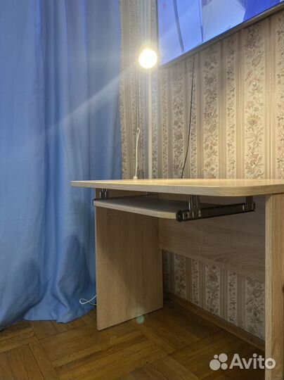 Письменный стол